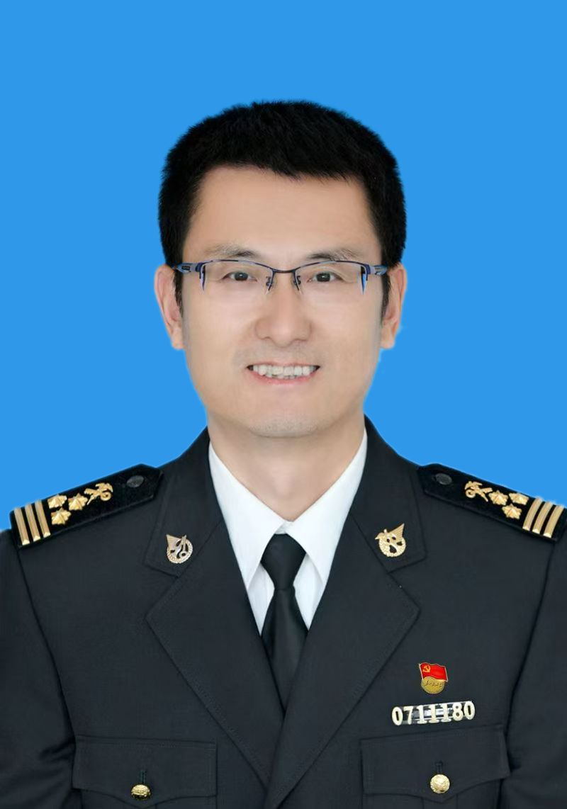 靳君文
