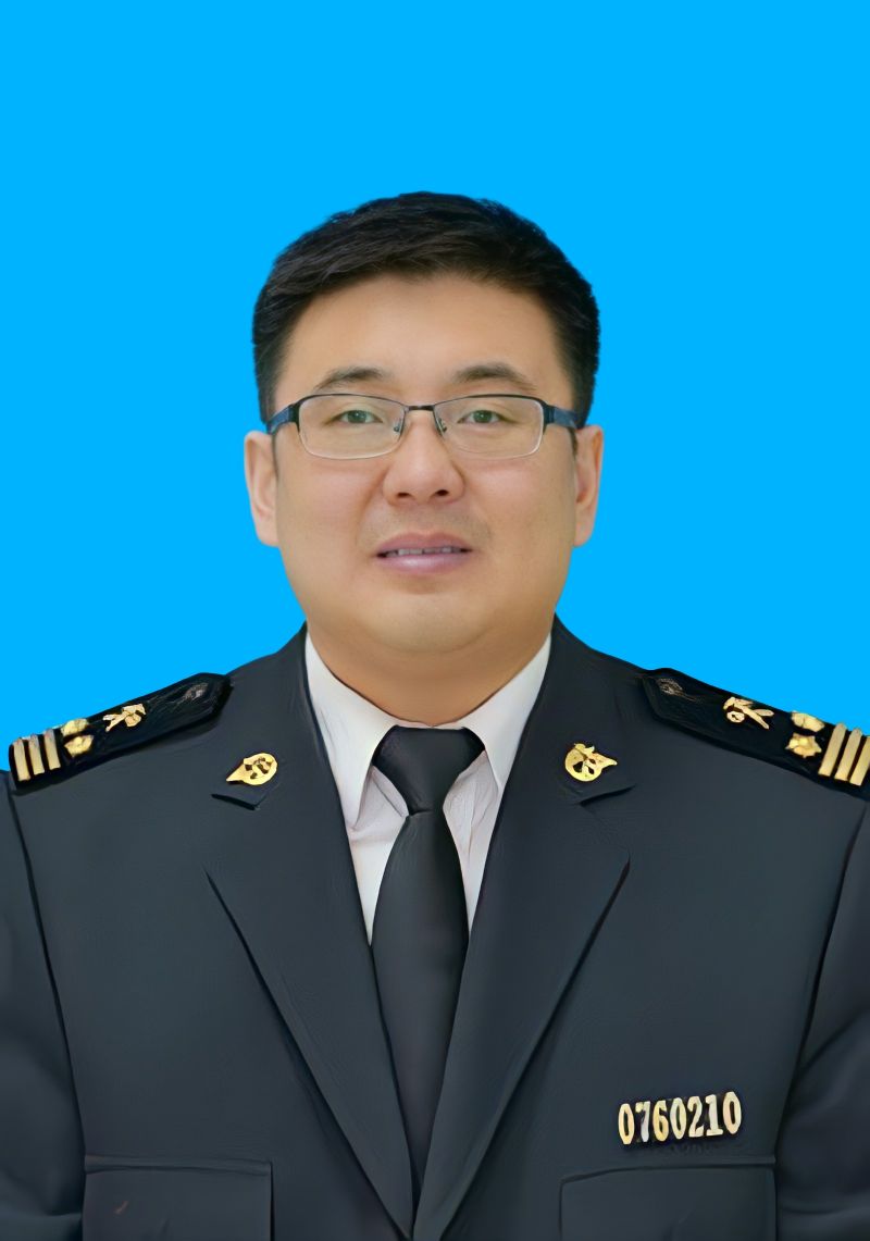 王梁
