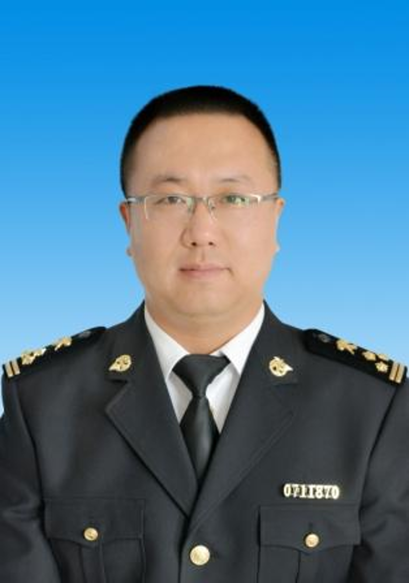 李富璋